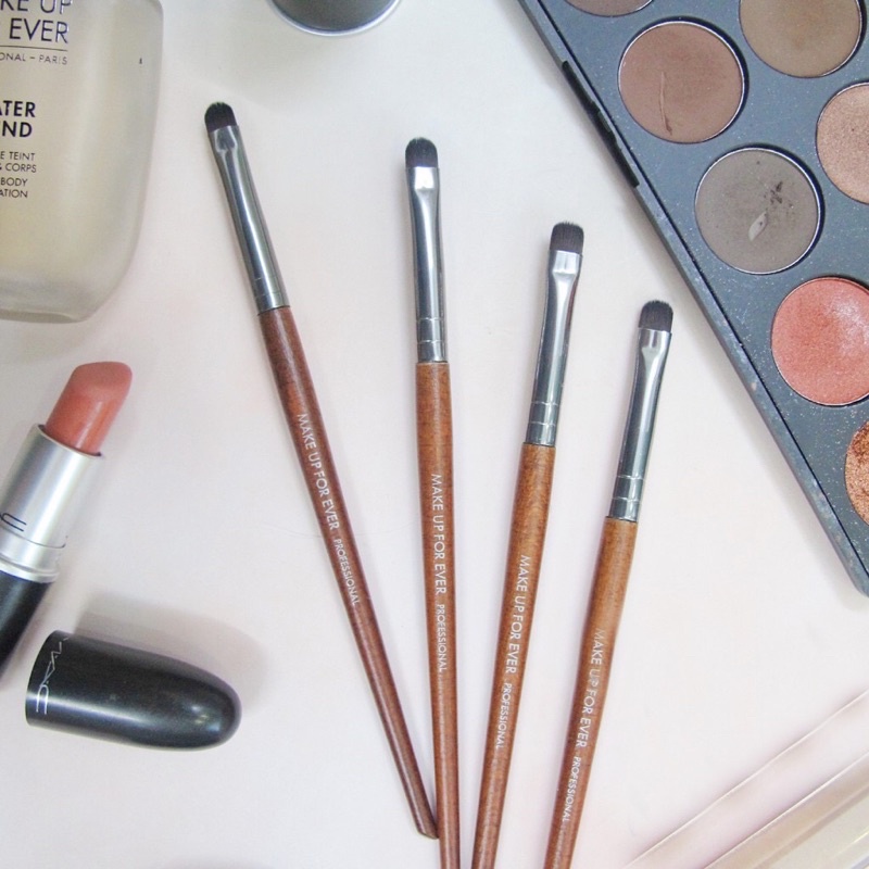 Cọ mí mắt Makeup For Ever 208