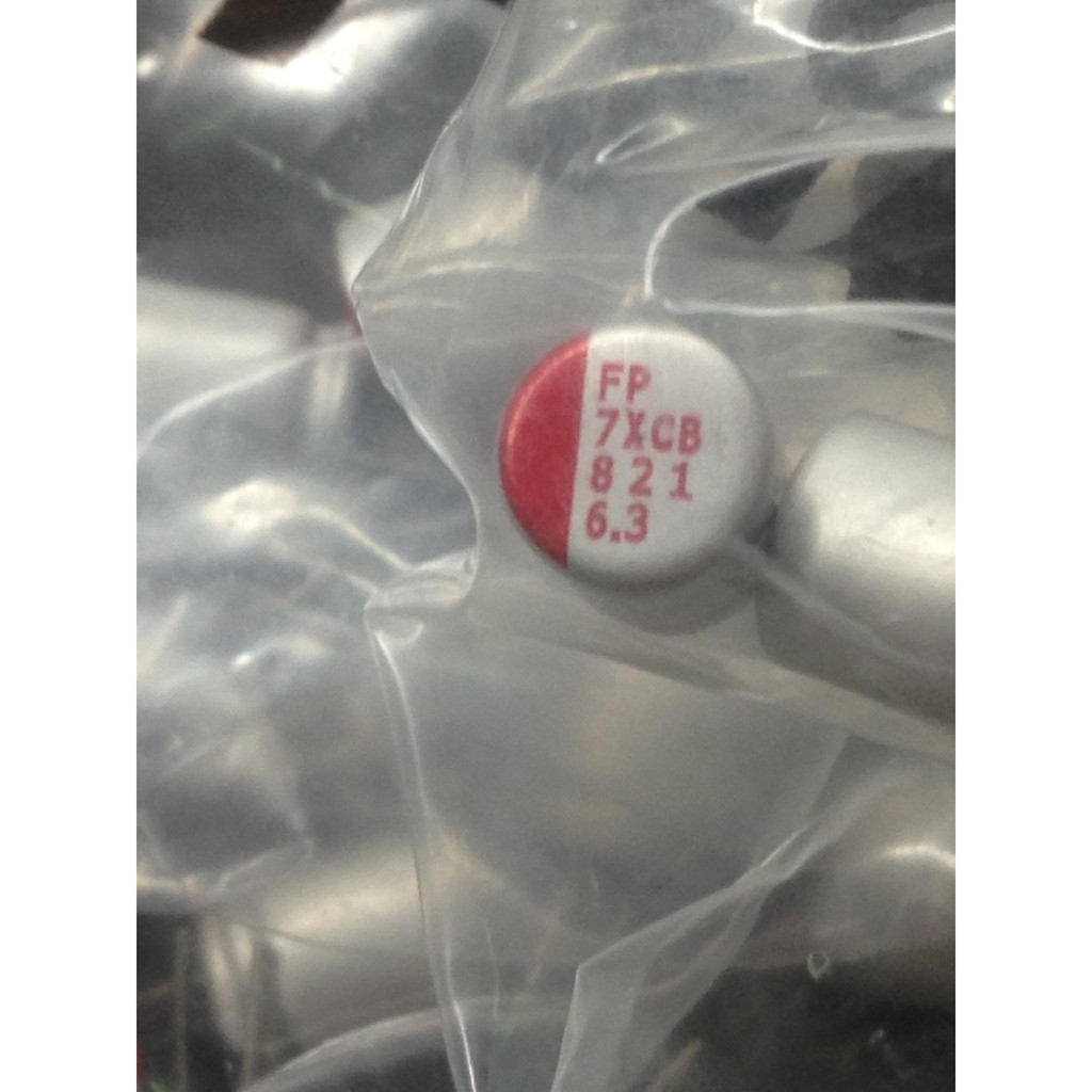 Tụ rắn dạng cắm hàng Nhật Bản 821 6.3V (Gói 20 con)