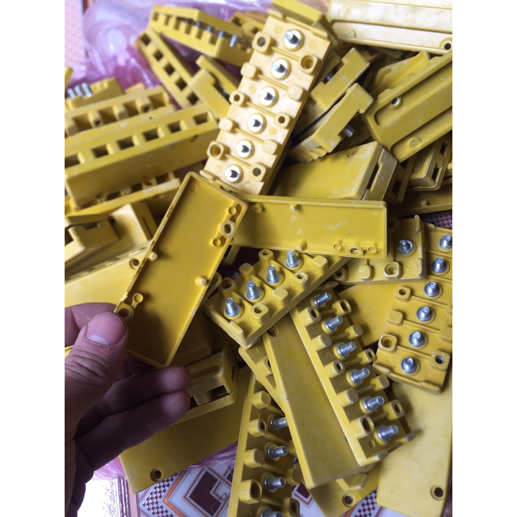 Cầu nối dây domino 6 cực chống cháy đủ ốc