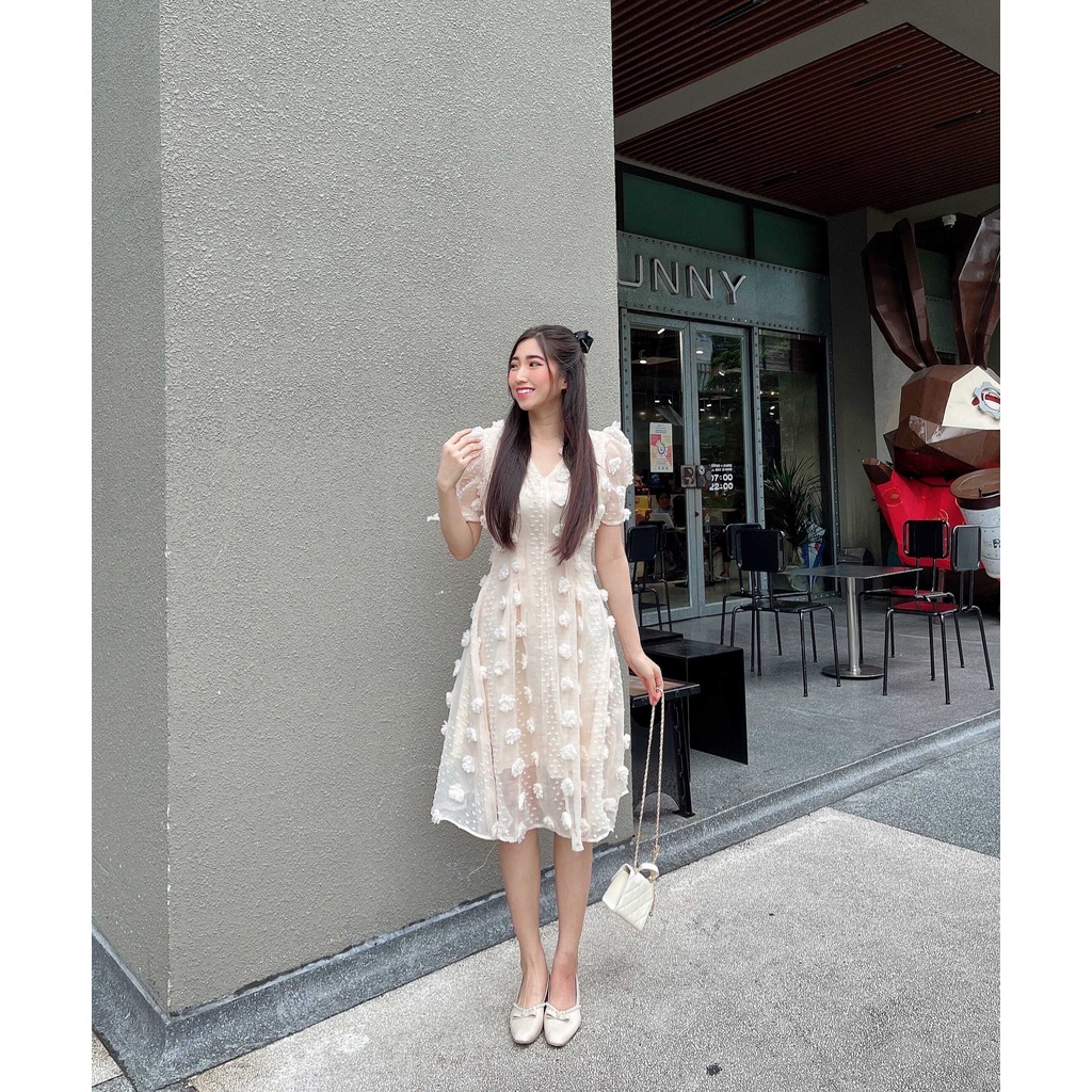 đầm nữ dáng xòe thiết kế 2 lớp . họa tiết hoa nổi