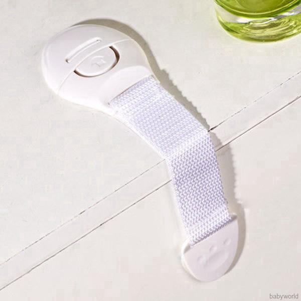 Khóa cửa tủ lạnh bảo vệ an toàn cho bé tiện dụng