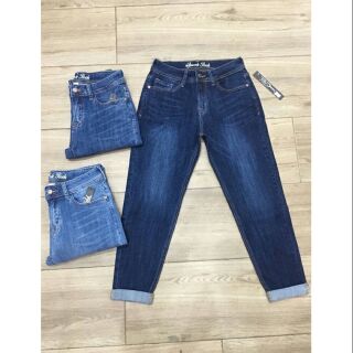 Quần jeans lửng dáng boy Sneak Peak