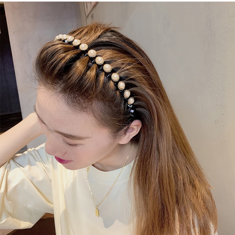 Cài Tóc Hoa Đính Đá Và Ngọc Trai Đen Phong Cách Hàn Quốc