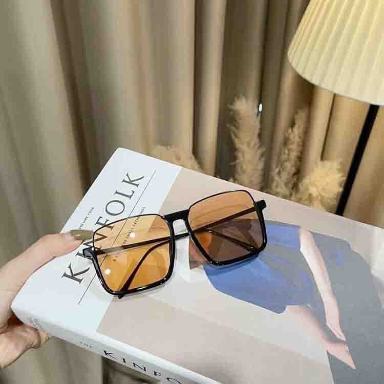 Kính mắt nửa gọng tròng vuông phong cách hàn quốc sành điệu