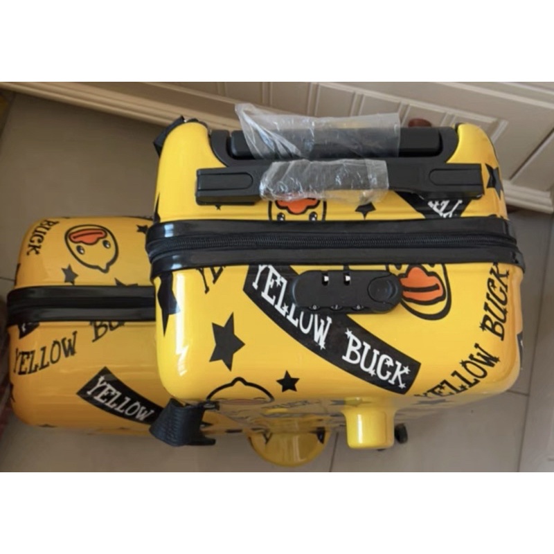 sẵn Vali size 20 và yellow BUCK