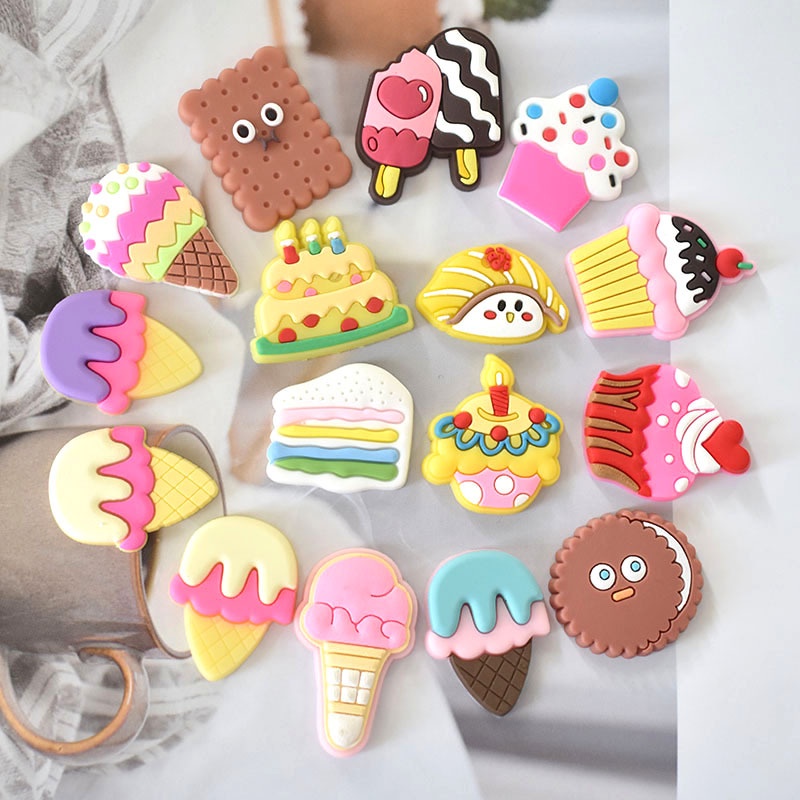 Đồ Trang Trí Hình Giày Crocs Bánh Quy Kem Ốc Quế Hoạt Hình Dành Cho Trẻ Em