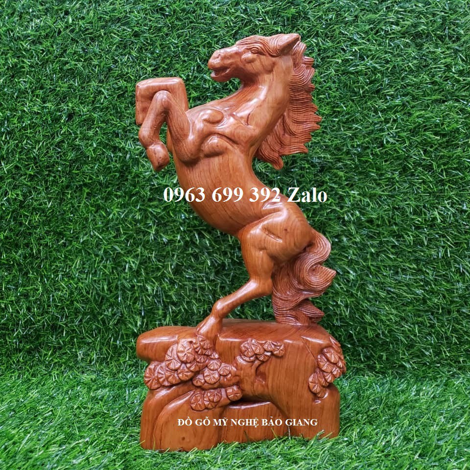 Tượng con ngựa bằng gỗ hương cao 30 cm