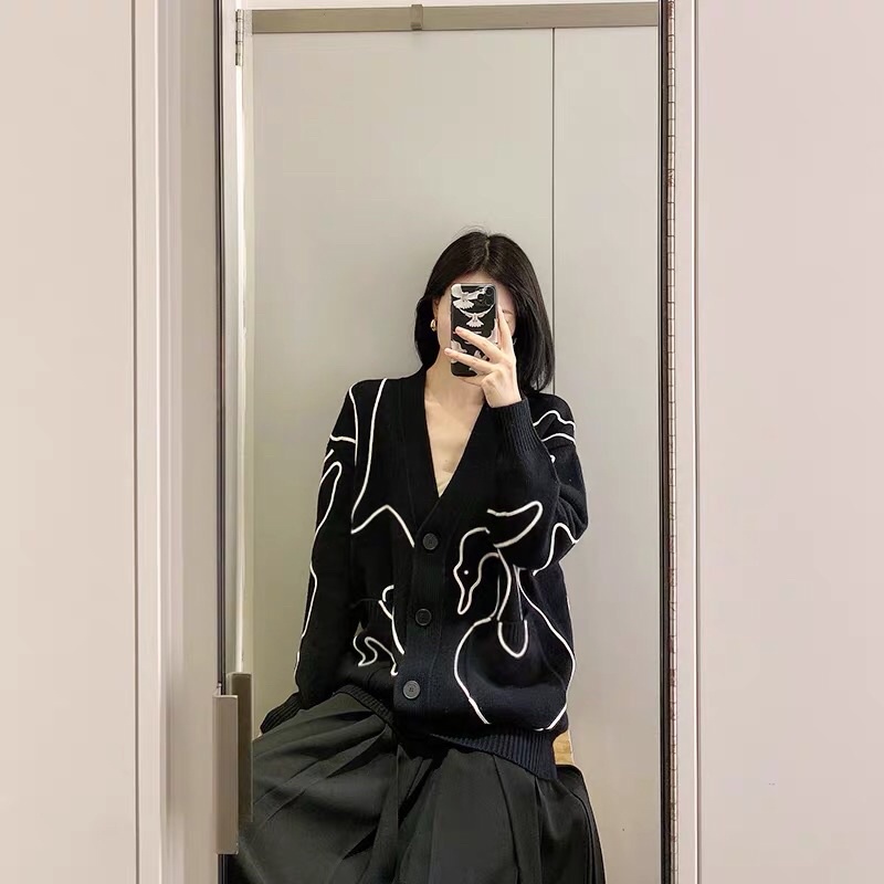Cardigan Hoạ Tiết (Be/Đen) | BigBuy360 - bigbuy360.vn