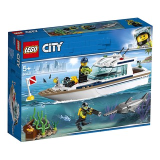 LEGO CITY 60221 Thuyền Buồm Lặn Biển