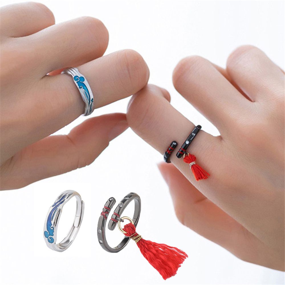 Nhẫn hở phối tua rua dùng làm đạo cụ hóa trang nhân vật Ma đạo tổ sư thanh lịch cho cặp đôi