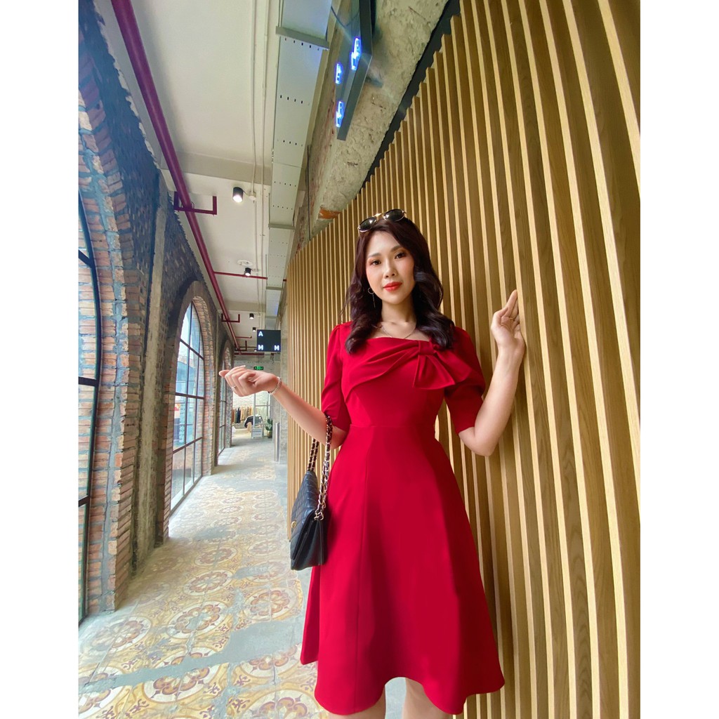 Váy đầm nữ xòe thiết kế cổ vuông kết nơ 2 màu màu đỏ, trắng mẫu độc quyền nhà Min V2202