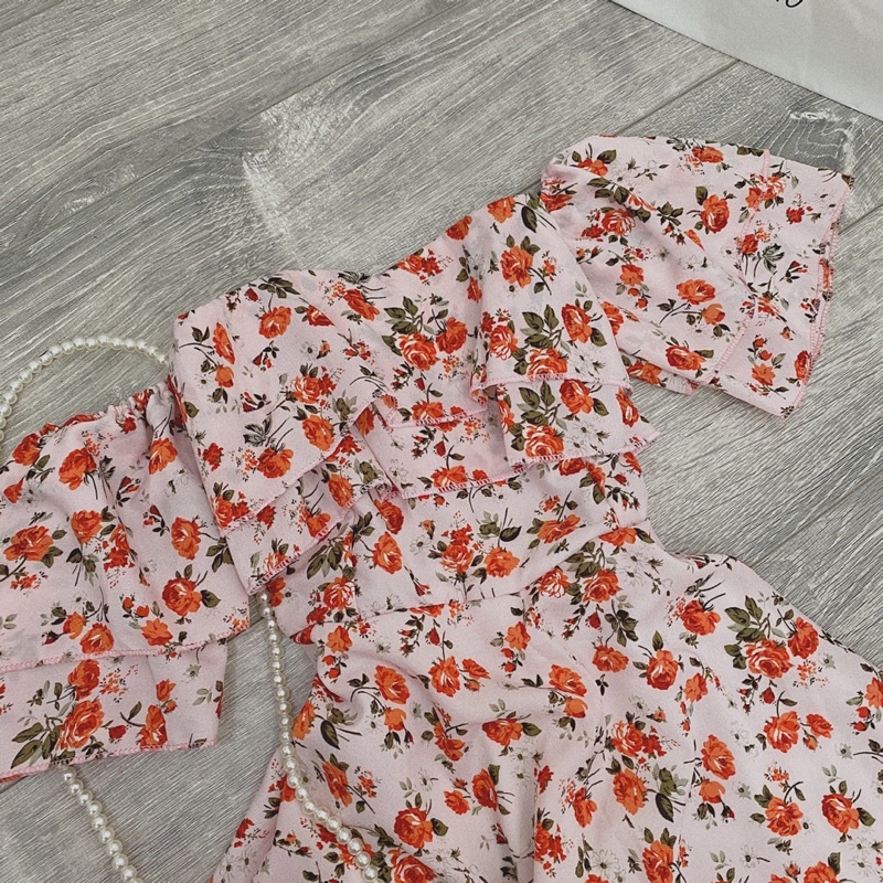 ĐẦM HOA TRỄ VAI