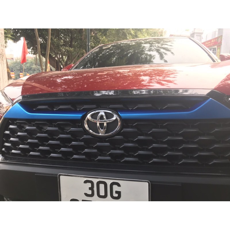 Thanh ốp mặt ca lăng, calang xe Toyota Corolla Cross 2020 2021 ( 2 thanh bên trên )