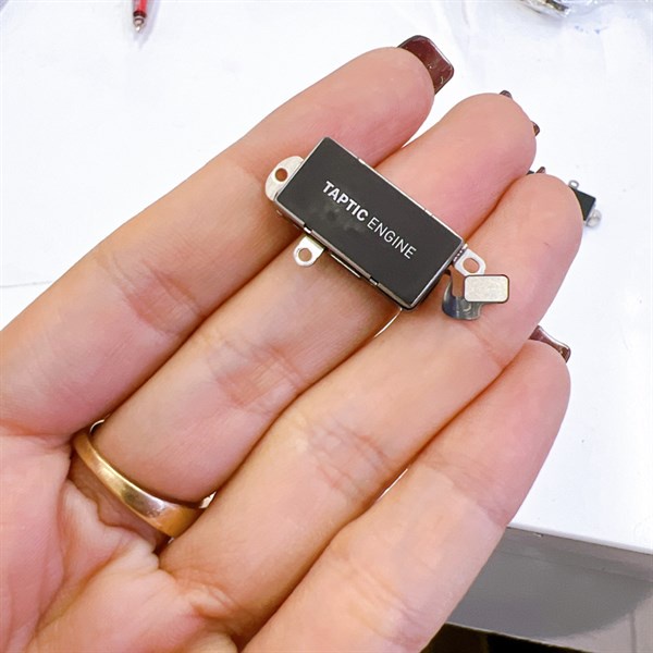 Rung điện thoại TÁO 13 Pro, bảo hành đổi trả.