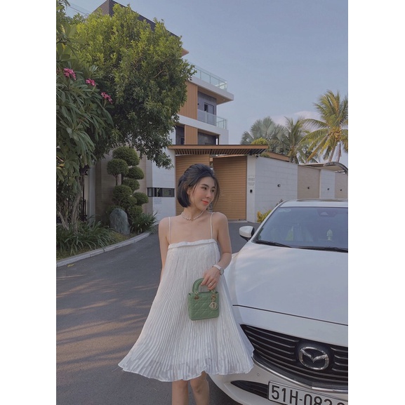 Đầm suông ren thêu 2 dây dập ly