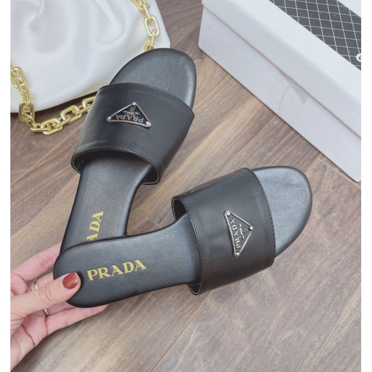 Dép Lê Prada Quai Ngang Đế Bằng