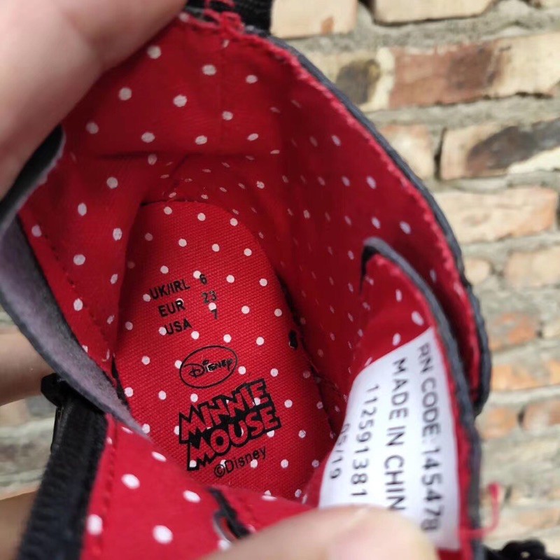 Boot Mickey Primark dư xịn