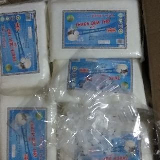 Hương   dừa cho vào thạch dừa thô