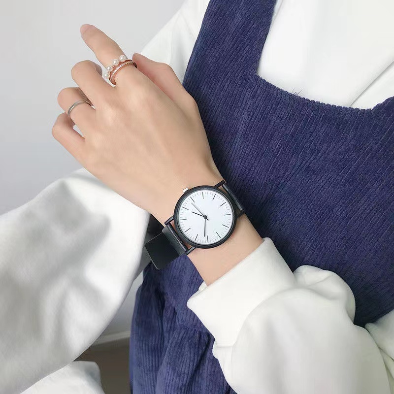 Đồng hồ đeo tay thiết kế đơn giản sành điệu cho nam và nữ