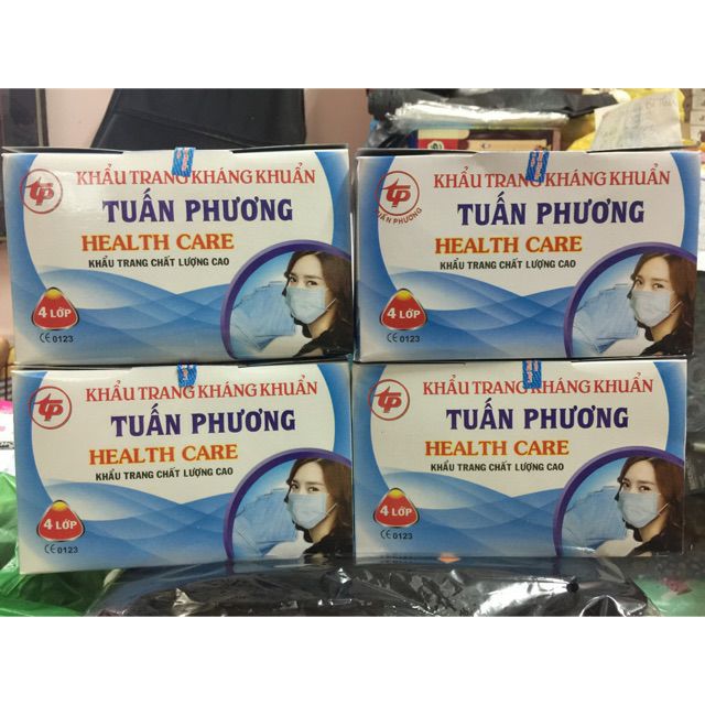 Hộp 50 mặt nạ che mặt Tuấn Phương 4 lớp