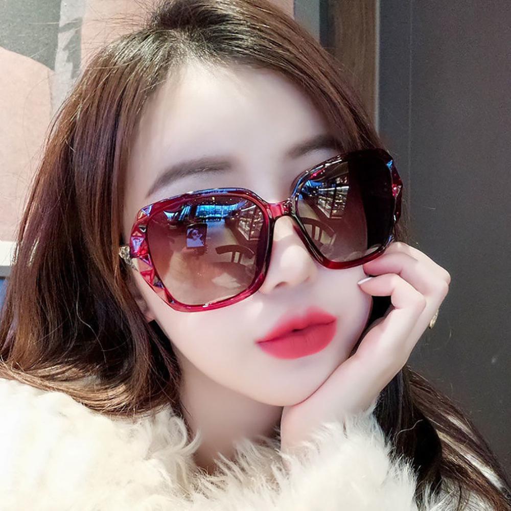 Kính Mát Oversized Kiểu Dáng Hình Học Cổ Điển Thời Trang Cho Nữ