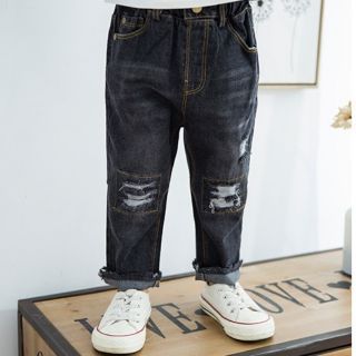 Quần jeans rách cho bé trai