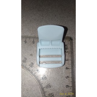 Bộ 20 cái khóa bằng nhựa chỉnh dây vải bản 25mm thường dùng cho nón bảo hiểm, cặp học sinh, balô...