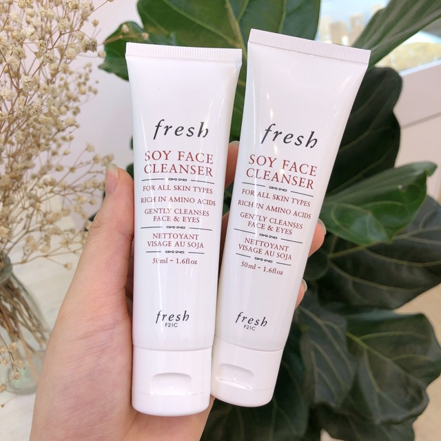 Sữa rửa mặt dành cho da nhạy cảm Fresh Soy Face Cleanser 15Oml