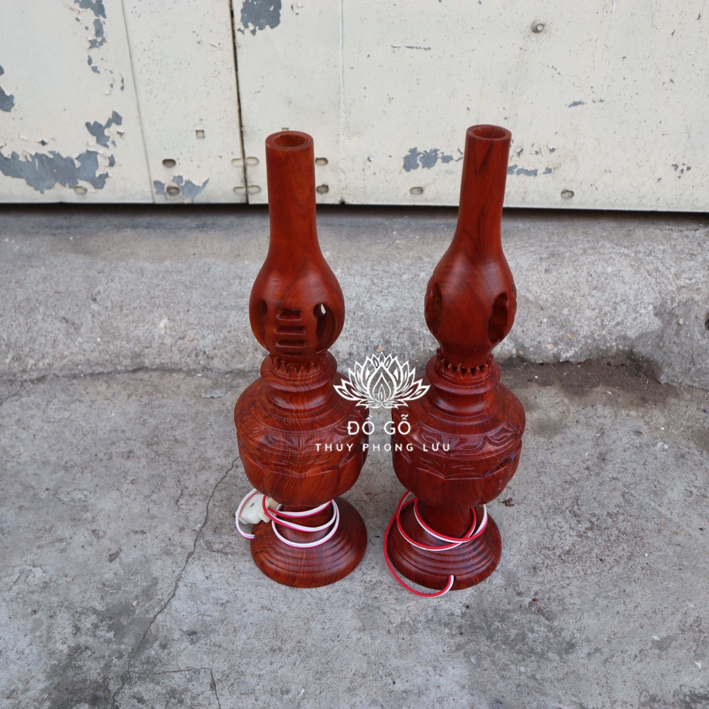 Đôi đèn dầu thắp sáng trang trí gỗ hương cao 45cm