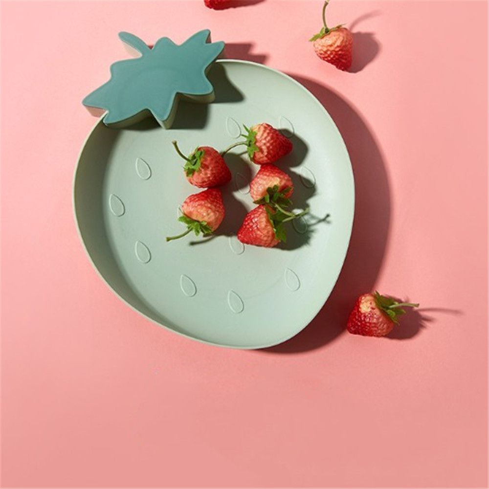 CONOPERYĐĩa đựng trái cây/ đồ ăn vặt  bằng nhựa thiết kế hình quả dâu nhiều màu dễ thương