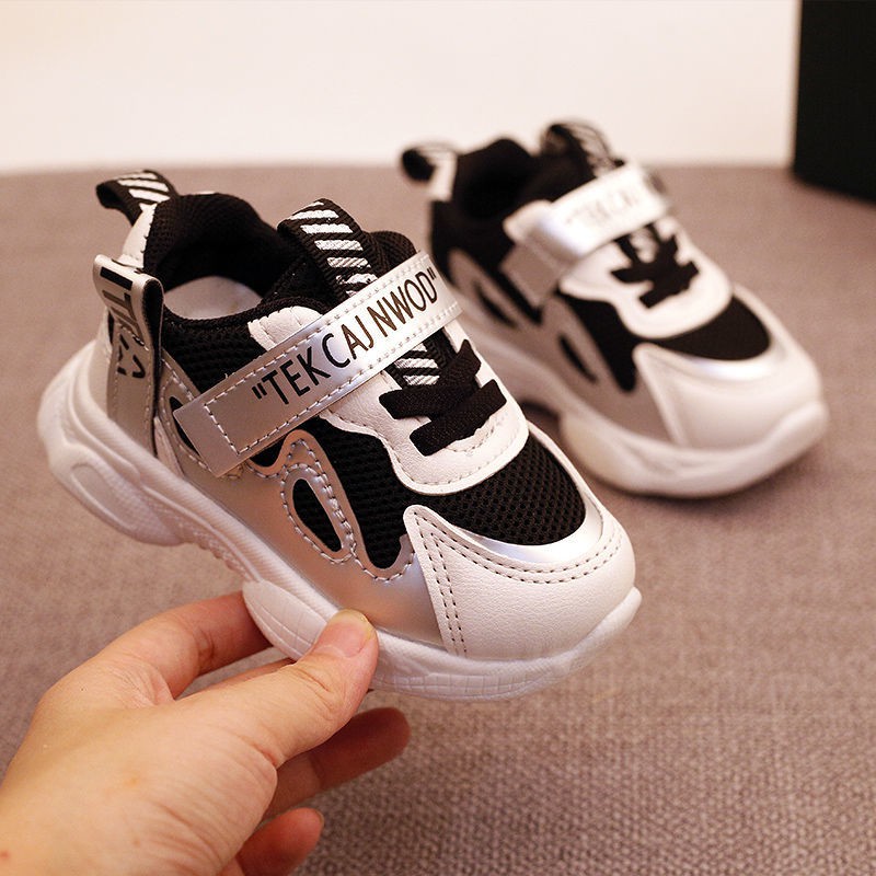 Giày thể thao đế mềm chống trượt cho bé