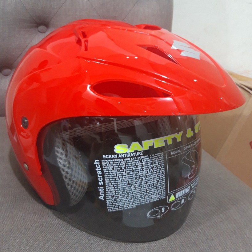 mũ bảo hiểm 34 Suzuki đỏ