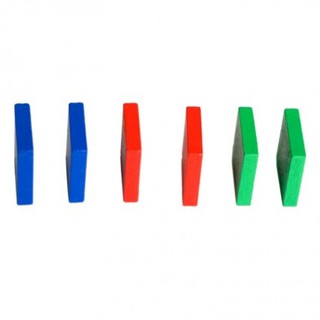 Giáo cụ Montessori trò chơi với các tem số