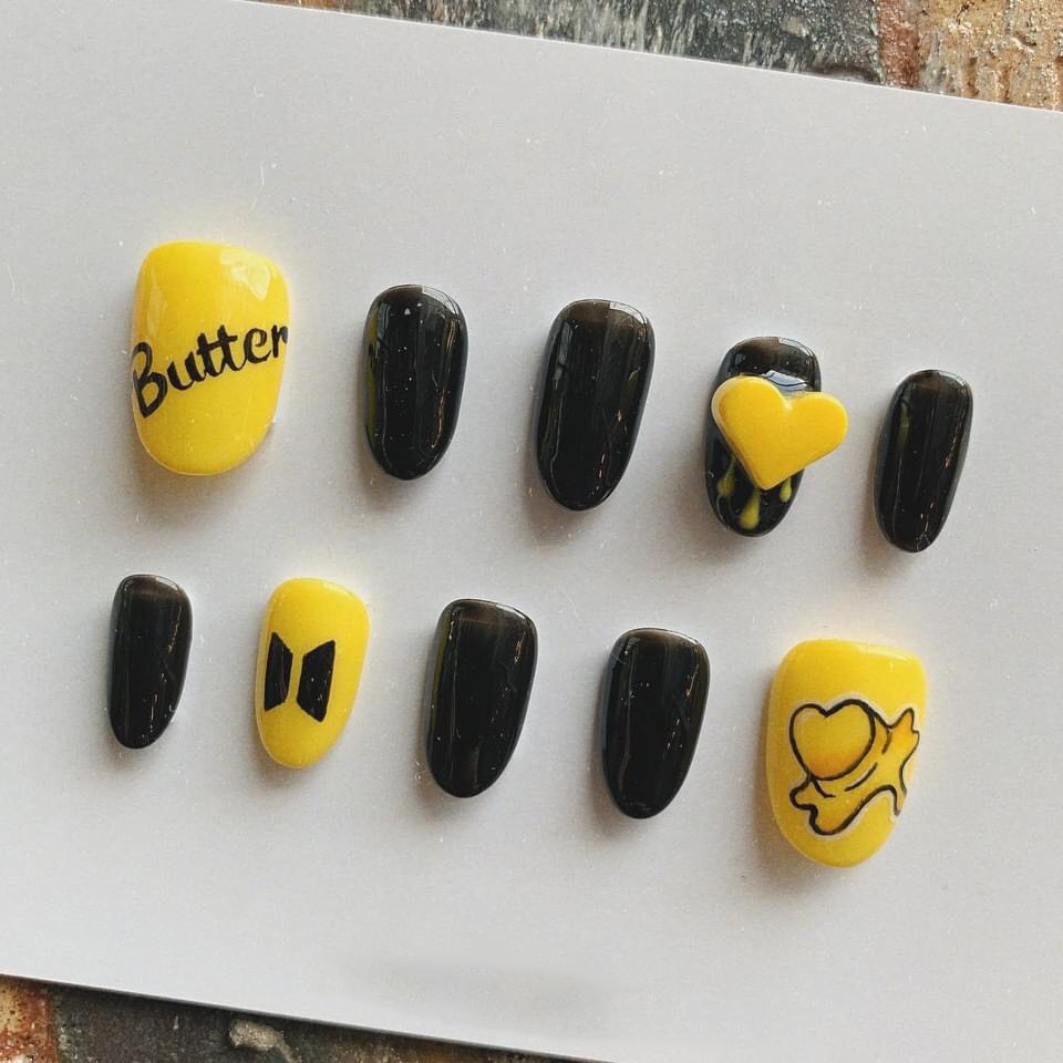 móng giả butter cực đẹp, màu vàng lấp lánh cá tính giữa dạ hội, A264