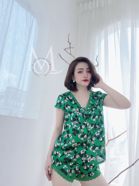 Bộ sọt lụa satin cổ V phối ren dưới 58kg | BigBuy360 - bigbuy360.vn