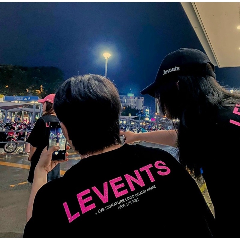 Áo thun Tee Levents XL Logo màu đen chữ hồng chất cotton cao cấp