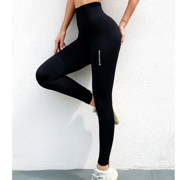 Quần chun mông tập gym nữ Naqi chính hãng | Quần legging tập yoga nữ QCM05