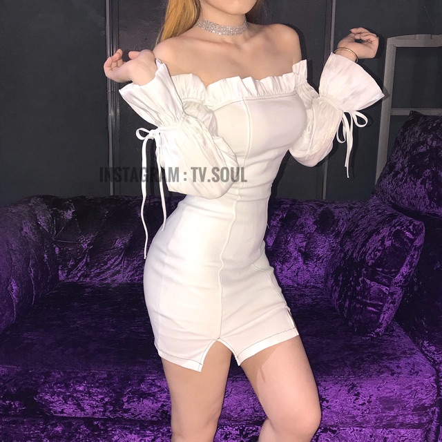 Đầm trễ vai tay lụa bóng