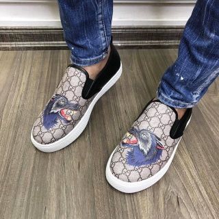 Giày lười nam thêu sói mới