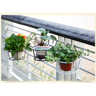 GIỎ SẮT TREO CHẬU HOA BAN CÔNG