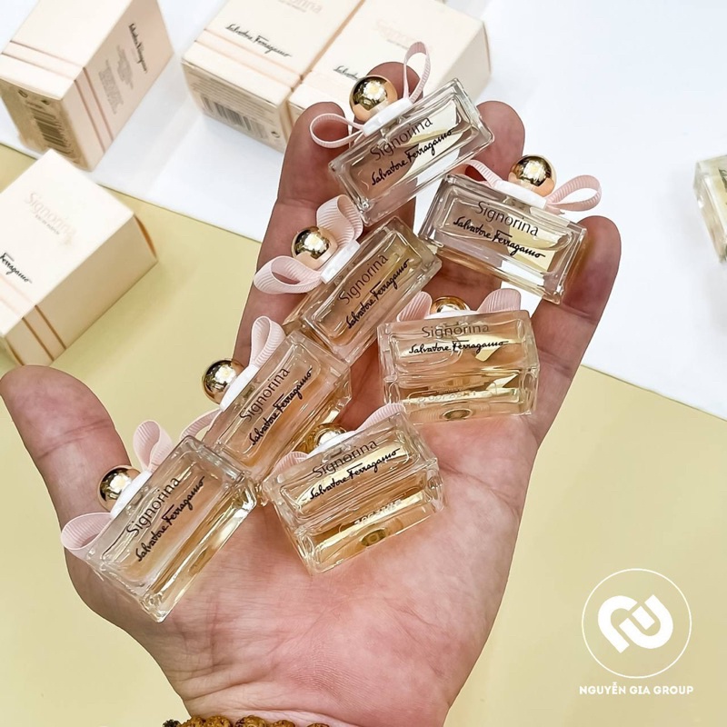 nước hoa mini 5ml EDP nữ Signorina hồng hàng Mỹ