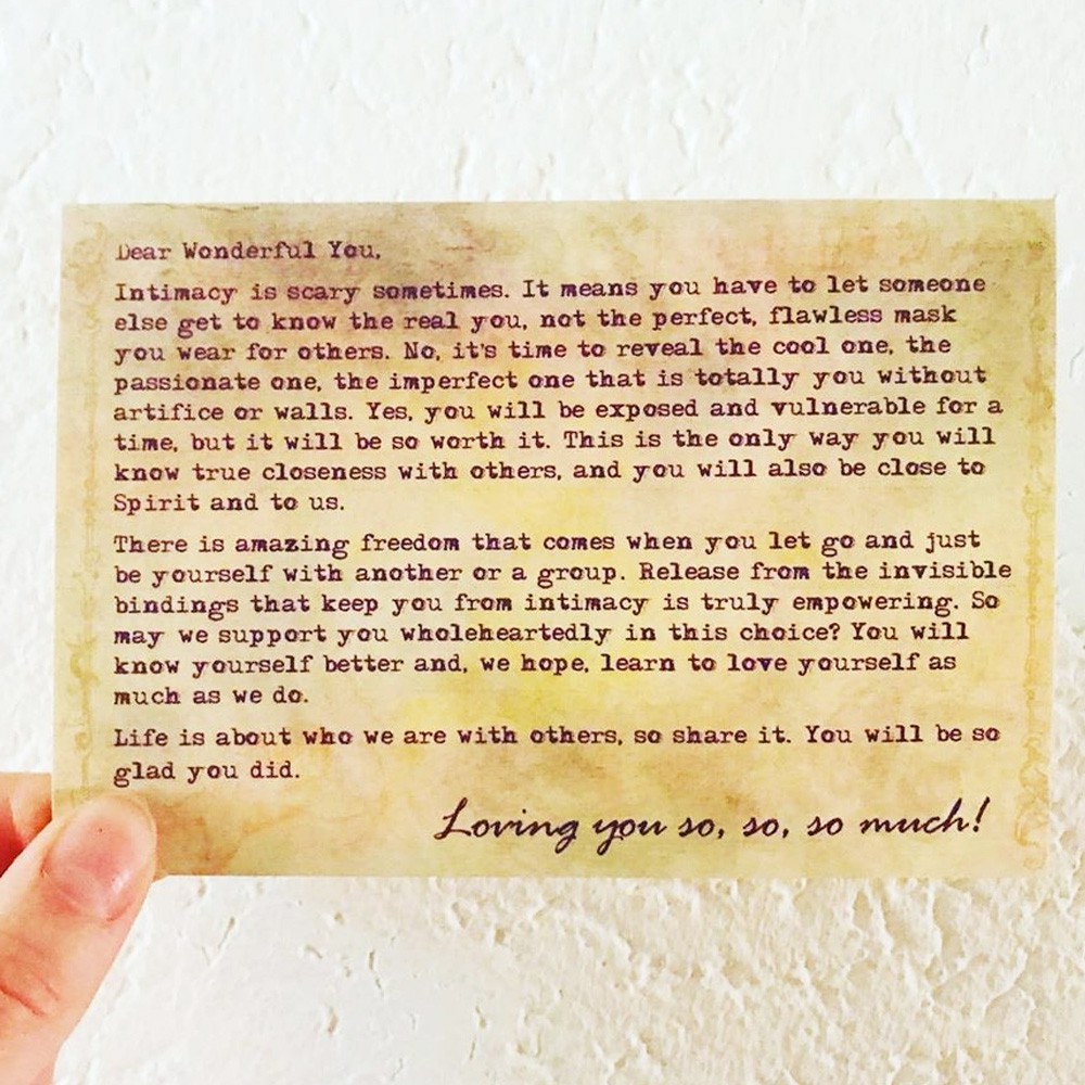Bài Postcards From Spirit