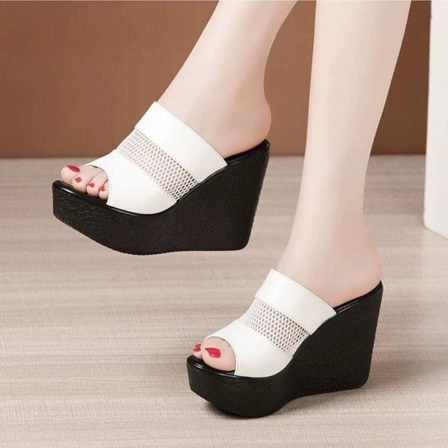 Dép xuồng phối lưới