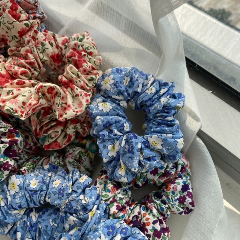 Cột tóc vải / Scrunchies hoa nhí xinh xắn to vừa