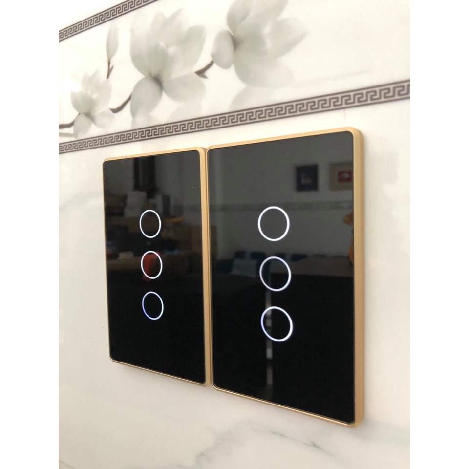 Công tắc thông minh Wifi Tuya viền nhôm cao cấp
