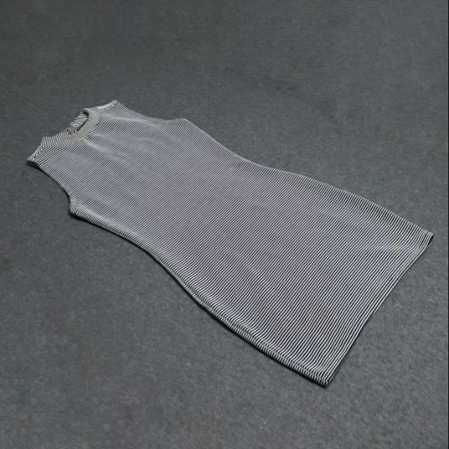 (THANH LÝ) Đầm body halter neck H&M Divichi (MỸ)