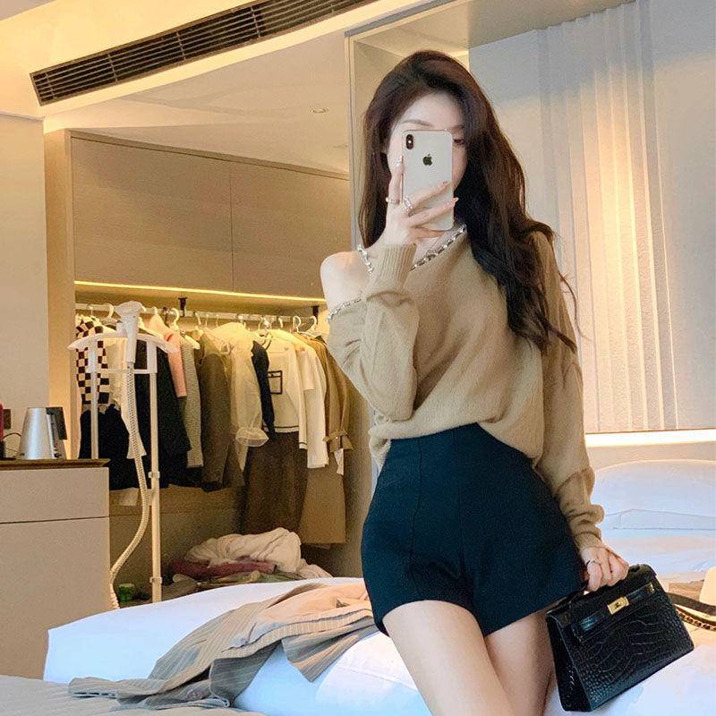 Set Áo Trễ Vai + Quần Short Kaki / Đen Thời Trang Mùa Thu Quyến Rũ Cho Nữ