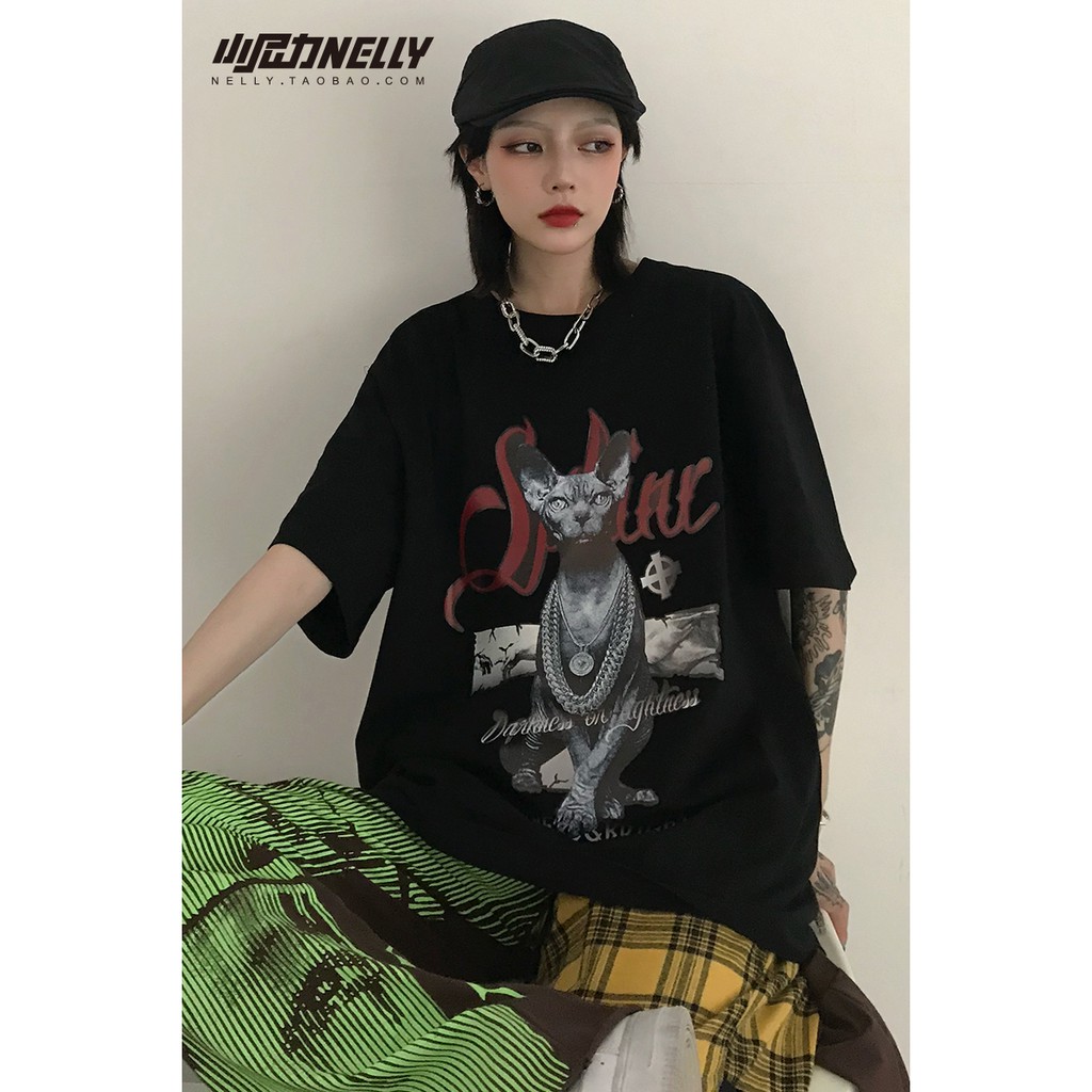 Áo thun ngắn tay Nelly in hình "Mèo Ai Cập" áo phông