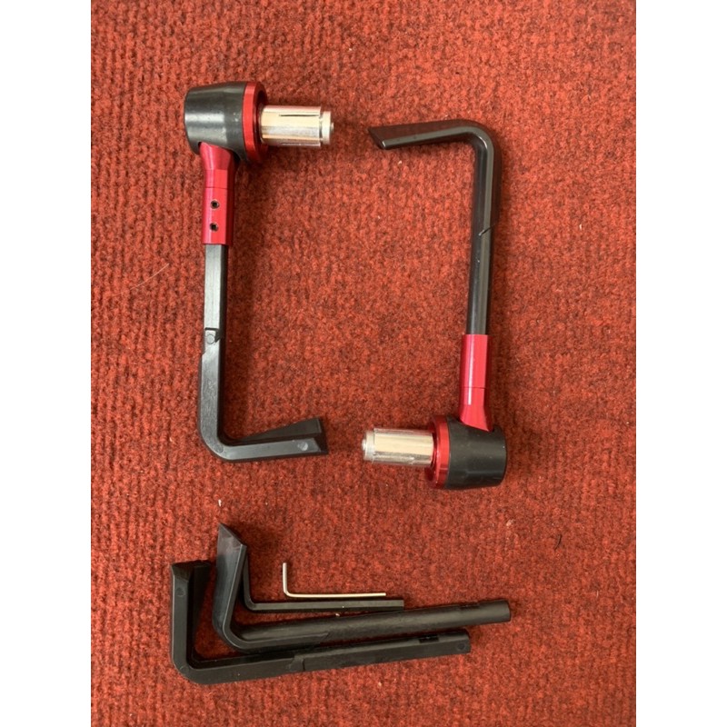 Gù bảo vệ tay phanh, tay thắng