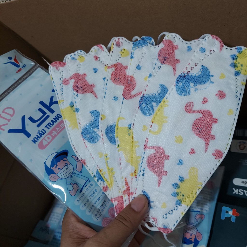 KHẨU TRANG 4D YUKI CHO BÉ TỪ 4 TUỔI ĐẾN 12 TUỔI, BỊCH 6 CÁI